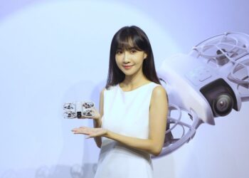 可語音控制免用操作器跟拍-極輕巧掌上空拍機-dji-neo-登台