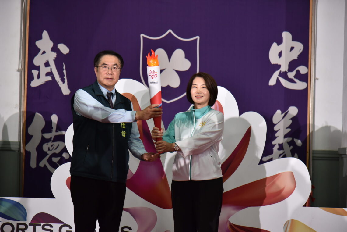 全民運動會聖火傳遞臺南-黃偉哲率選手接下聖火盼創佳績