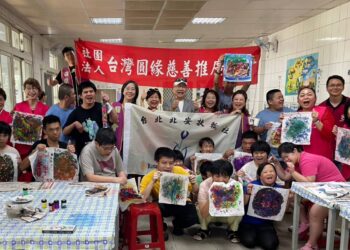 一日畫室助老憨兒生產畫作-圓緣慈善推廣協會攜手北安扶輪志工服務