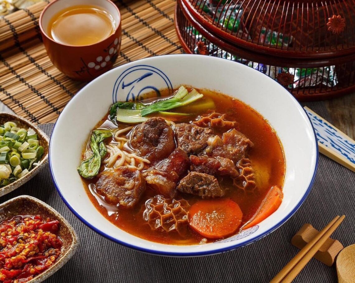 免費續牛肉湯！台南安平牛肉麵推薦-享受高cp值美食饗宴