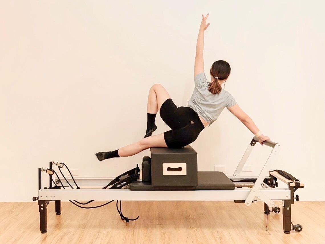 嘉義最美瑜珈教室-皮拉提斯練出蜜桃臀-寵物友善帶毛孩一起來