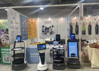 立昇恆數位創新突破送餐機器人極限-亮相亞洲創媒會亮相