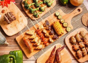 基隆深夜美食精選-一人也能吃燒烤-廟口夜市平價串燒居酒屋