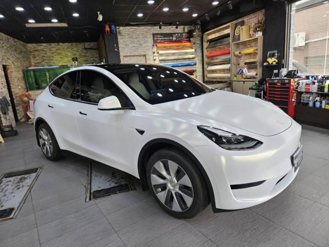 台南車體包膜推薦-汽機車改色貼膜-讓愛車煥然一新