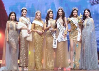 世界盖婭小姐冠軍鄧卉君華麗轉身，帶領台灣選手團勇闖國際選美舞臺