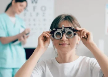 全台民眾「視力保健行為大調查」結果出爐：８成民眾曾因錯誤度數感到不適-多數民眾配鏡「不求快、但求準」