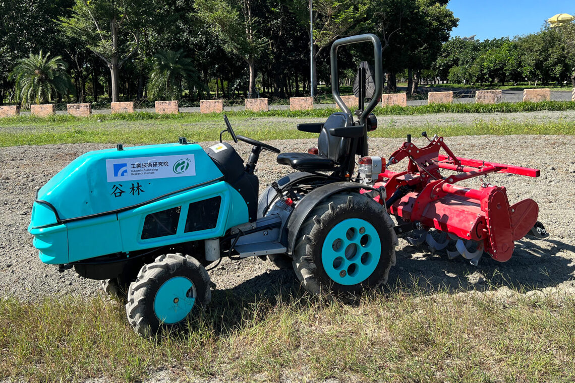 推動臺灣農業減碳新未來 工研院開發首台全國產小型電動曳引機