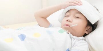 腸病毒升溫！醫師提醒：盡快打疫苗、辨識早期症狀是預防重症關鍵