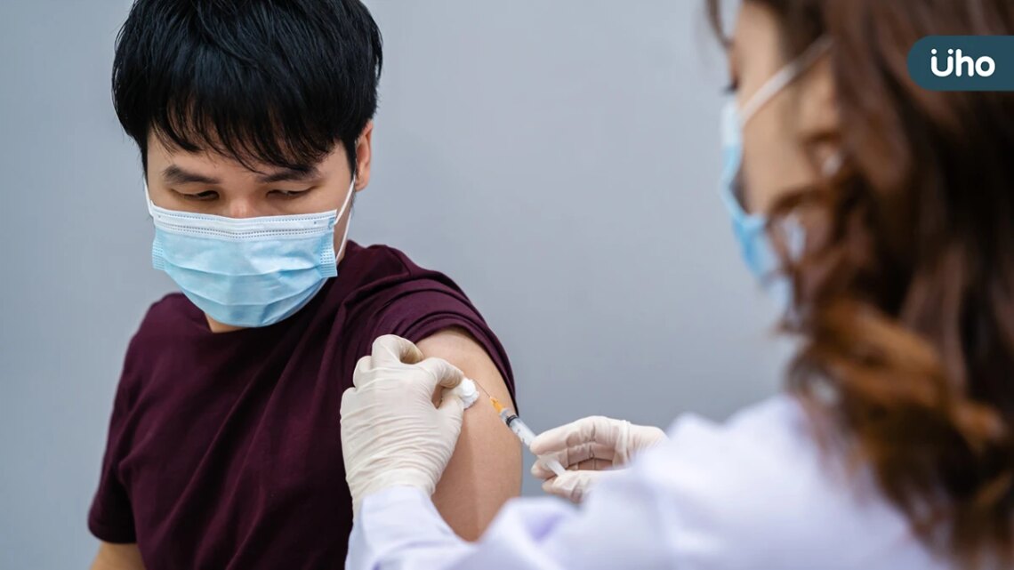 夏季新冠恐升溫-臺大醫:現可打第二劑jn.1疫苗,若一劑都沒打需盡快補上