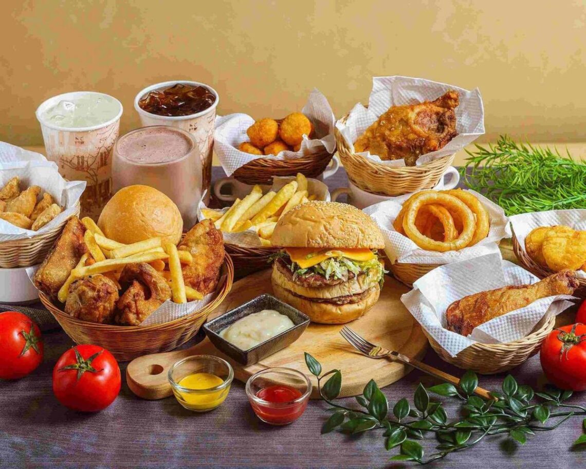 挑戰台北最好吃漢堡 雙城街美食圓山隱藏經典速食 重溫舌尖上懷舊滋味