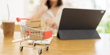 網友熱議雙11超值組合 高露潔抗敏牙膏十條組 贈瑞士騎士柄刀具