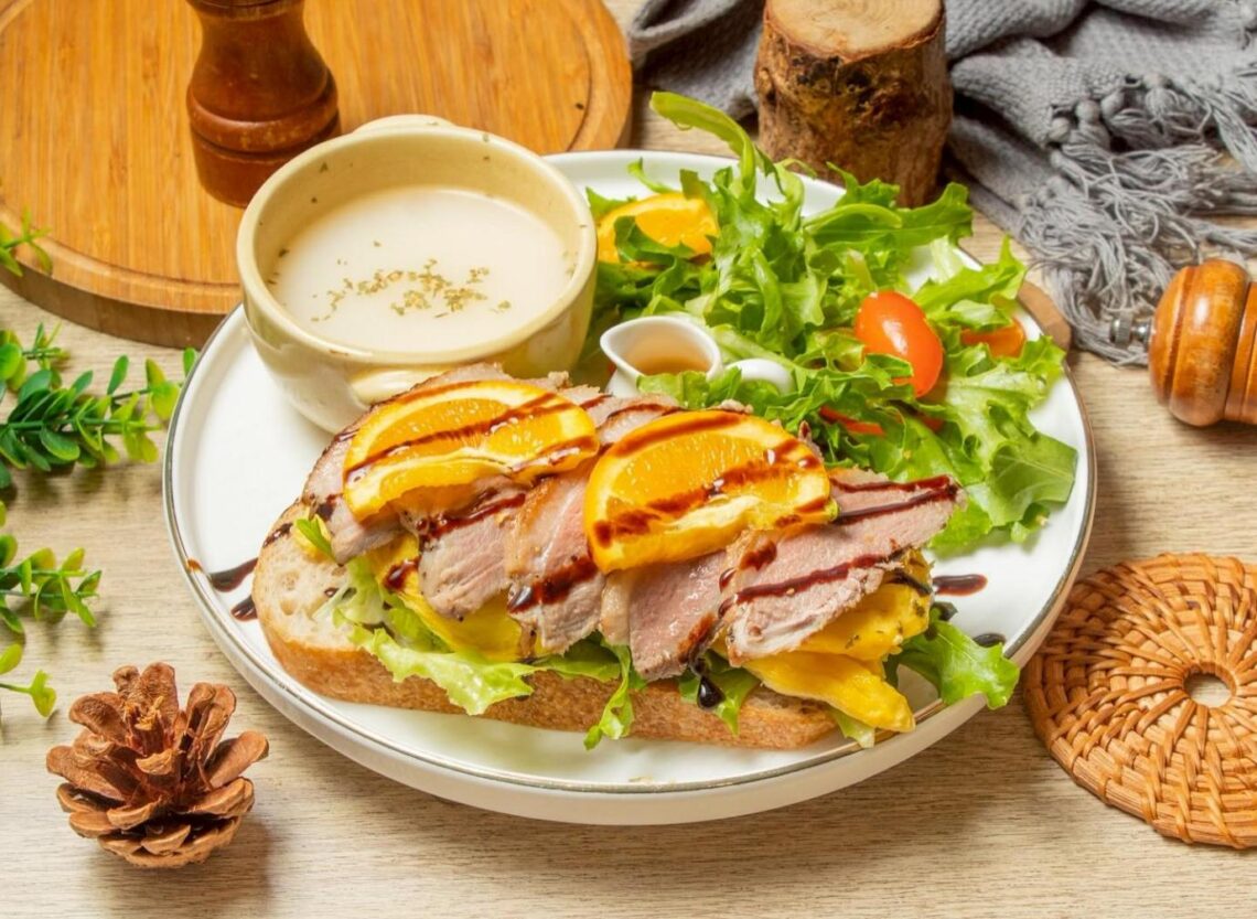 板橋必訪下午茶餐廳 輕食拼盤好拍又好吃 親子寵物都能自在同行