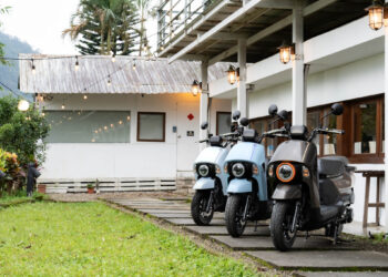 SYM 4MICA改款強勢登場 新色亮相 油耗再進化