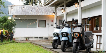 SYM 4MICA改款強勢登場 新色亮相 油耗再進化