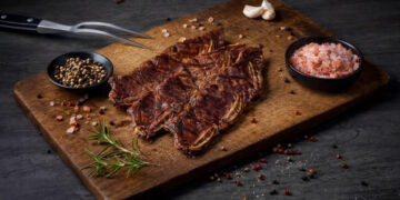 這間中和牛排館百元價吃得到真材實料 板橋也能吃到美味熟成牛排