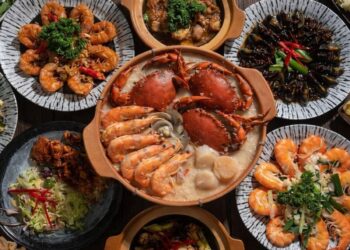 嘉義西區海鮮餐廳 生米慢熬活體紅蟳砂鍋粥 百元起享受濃鮮海味