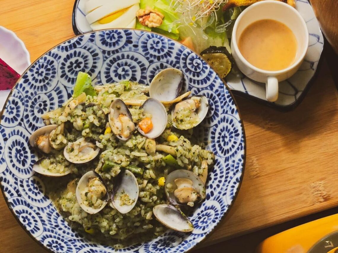 淡水老宅咖啡廳 有貓作陪靜巷日常 輕食 甜點都驚艷
