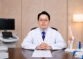 洗頭驚見排水孔卡滿頭髮 醫師破除迷思：觀察「這3點」更重要