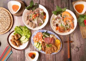 竹南越南料理 南越河粉、春捲與自醃排骨飯 科專一路午晚餐亮點