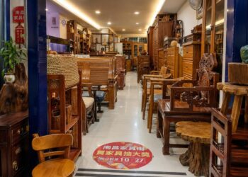 台北實木家具選購指南 南昌家具街看實品、比較木種與空間尺寸