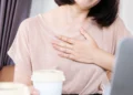 高溫引發胸悶、心悸？中醫師解析夏季養心指南與日常照護