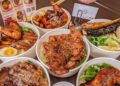 肉片刷上自製烤醬再經直火烤製 台中便當店從主菜到米飯打造烤肉飯特色