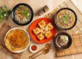 竹北經典黃金脆皮、鮮甜羹湯吸引饕客 大腸麵線、蚵仔煎臭豆腐各有擁護者