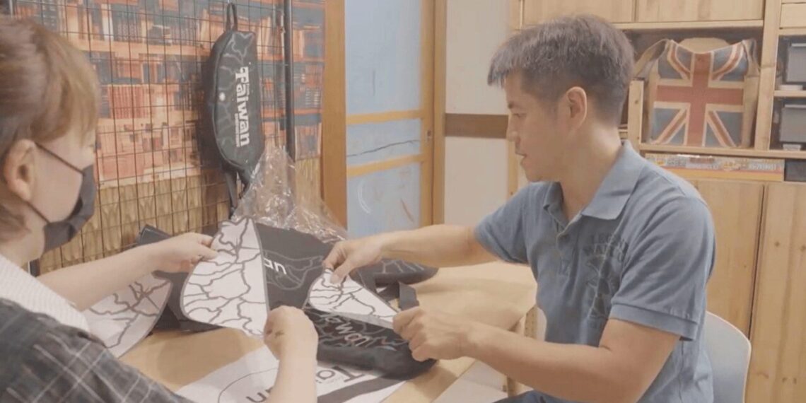 福摩吉打造台灣形狀商品 來自台灣的包包走出國際