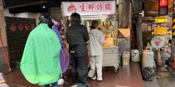 高雄新興區人氣炸雞選擇 堅持新鮮現炸鎖住鮮甜肉汁 下班聚餐或家庭加菜都方便