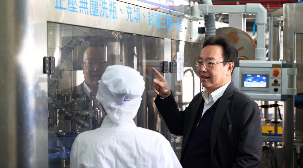 企業挑選桶裝水供應商看什麼？華生飲水提出水質、工廠、配送與售後四大標準