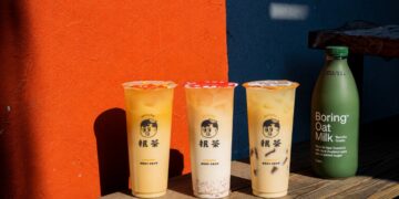 抿茶攜手Boring燕麥奶推三款聯名飲品 10/5起「有閨蜜 無聊也沒差」