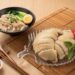 湖口民生街雞肉佐上香濃滷汁成為招牌 蔗香臘肉鳳梨炒飯呈現特殊煙燻果香